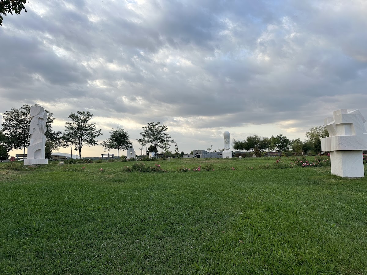 Parcul dintre Flori - foto 4