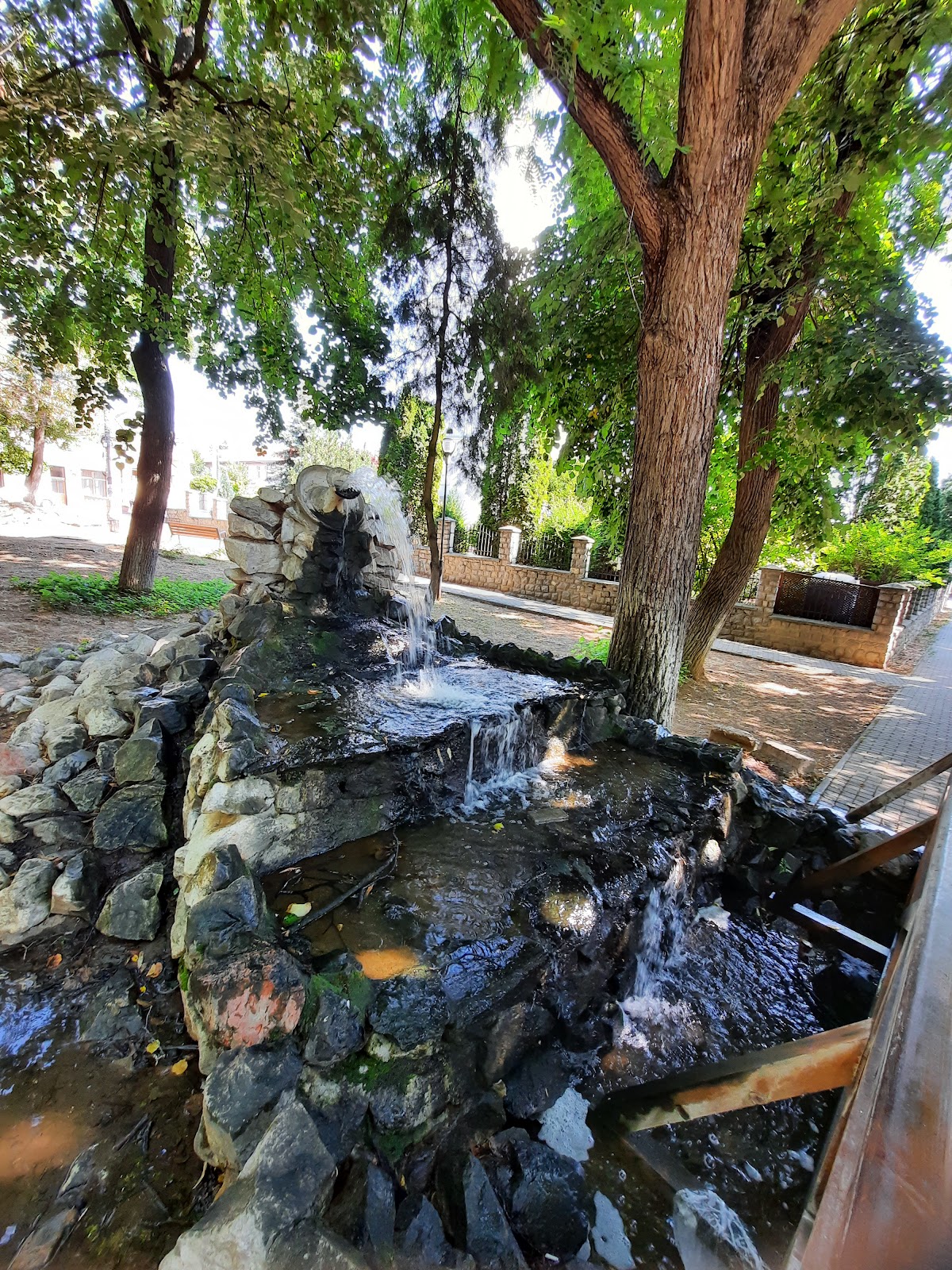 Parcul Eroilor - foto 5