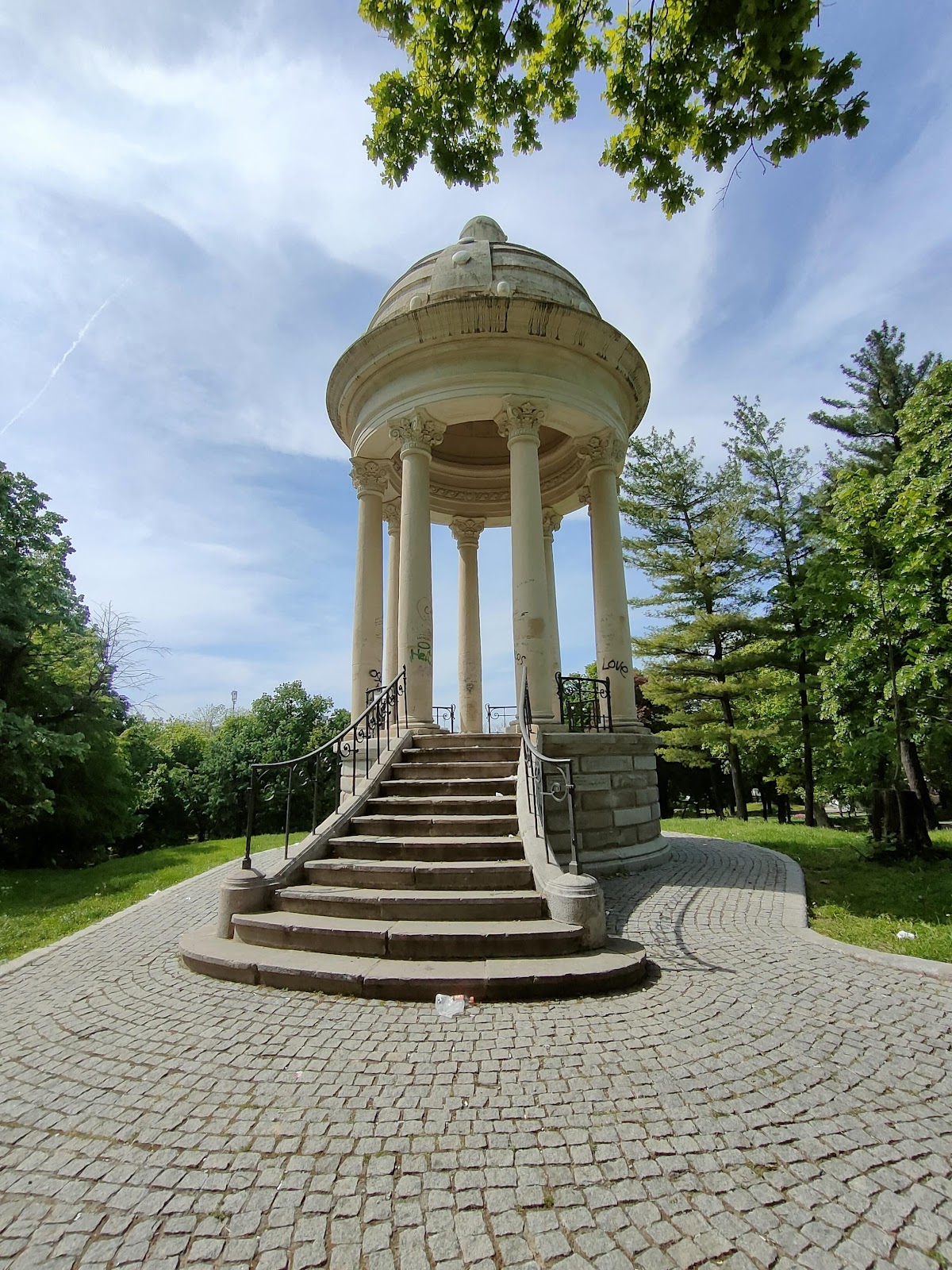 Parcul "Nicolae Romanescu" - foto 1