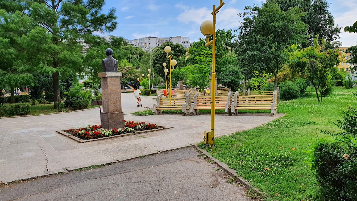 Parcul Personalităților - foto 2