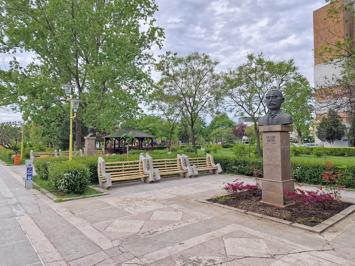Parcul Personalităților - foto 4