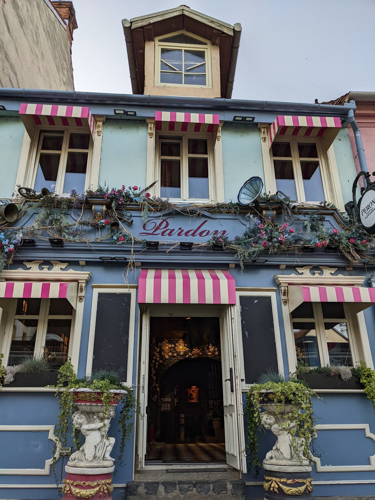 Pardon • Cafe Bistro Italian - foto 5