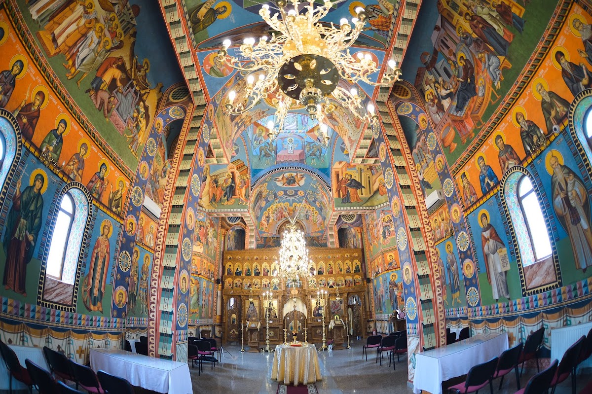 Parohia Nașterea Maicii Domnului Buda - foto 1