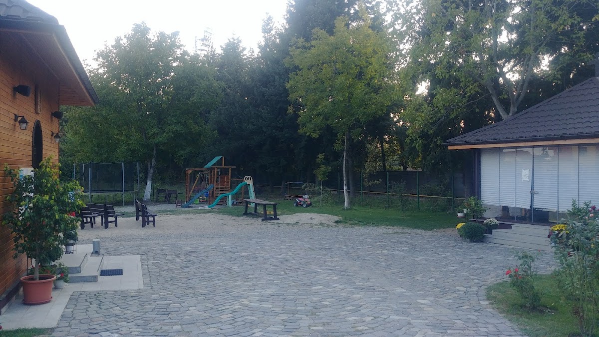 Parohia Sf.Cuv.Mc. Efrem cel Nou Mogosoaia II