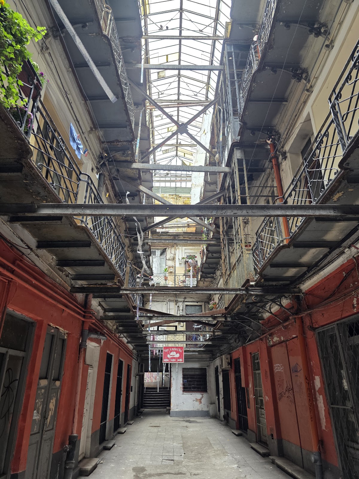 Pasajul Englez - foto 1