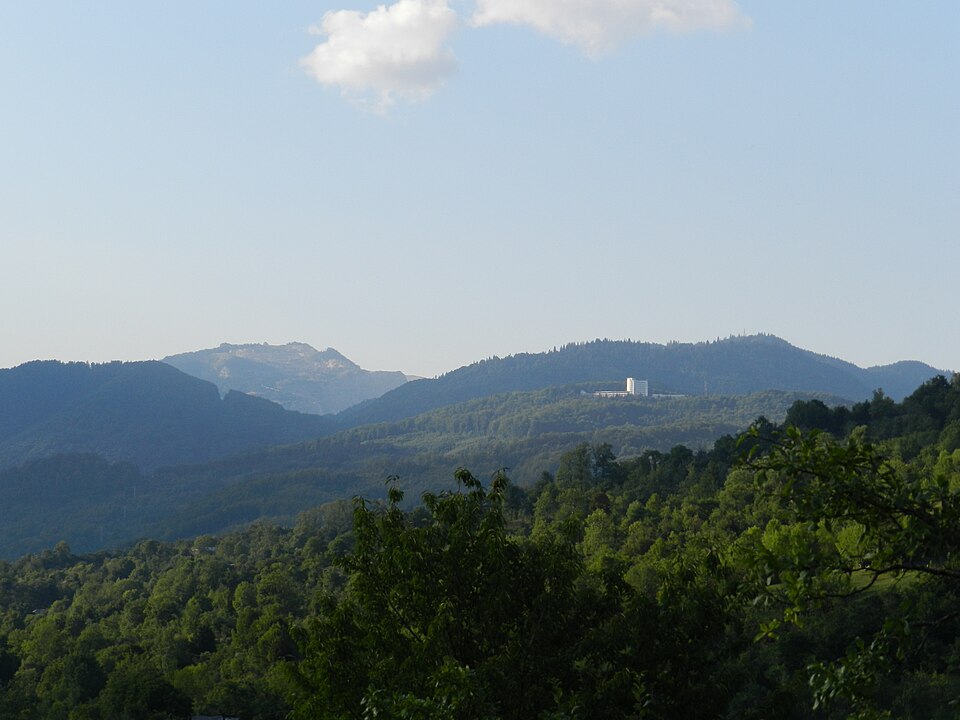 Peisajul de la Moroeni, Moroeni