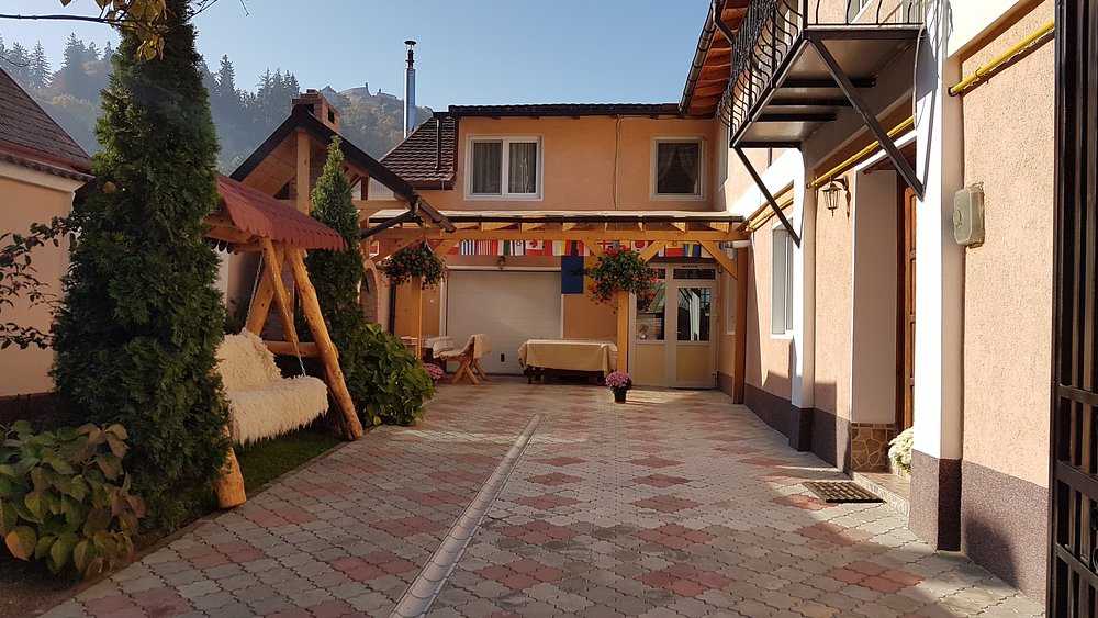 Pensiune Rasnov Casa Dacică