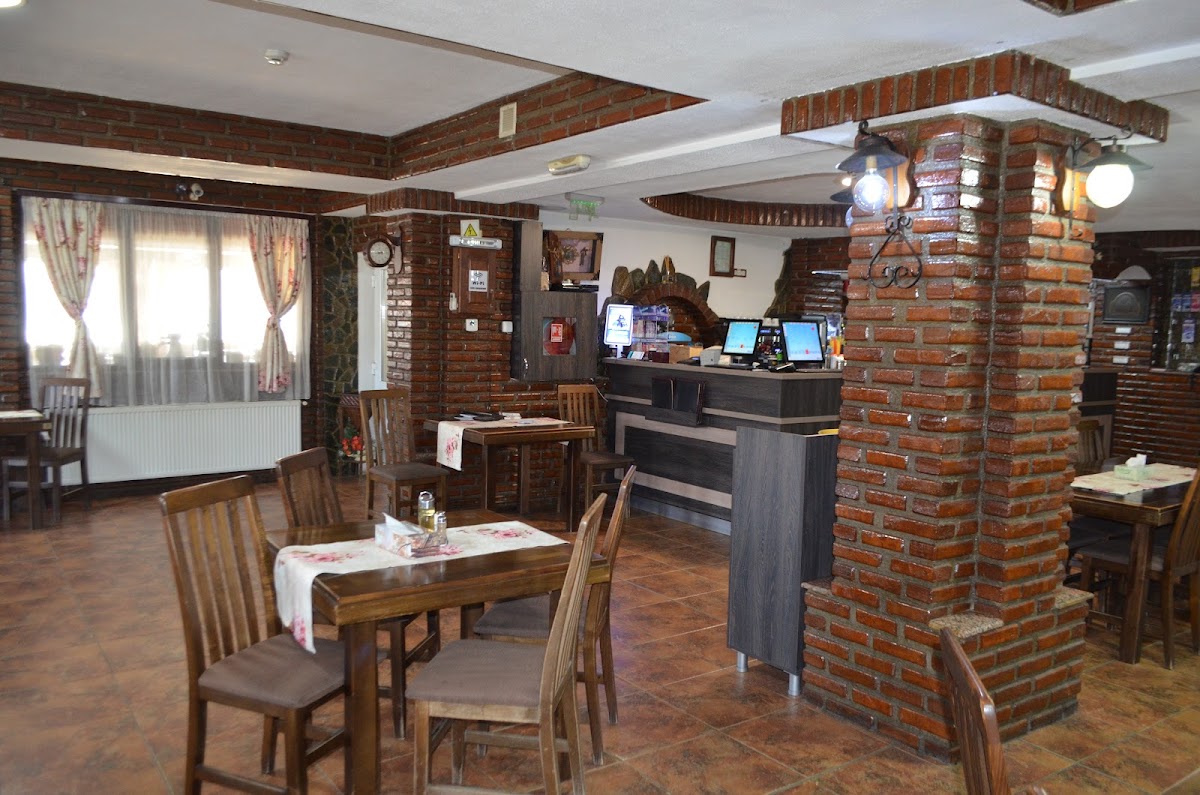 Pensiune - Restaurant Alex