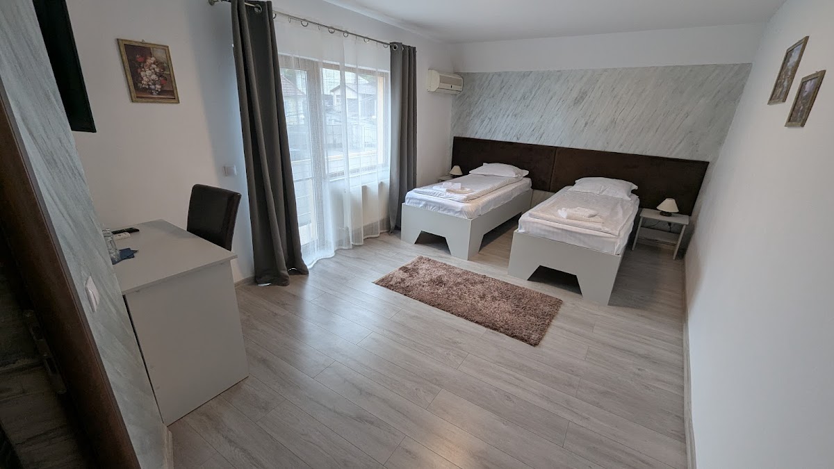 Pensiune Restaurant Central - foto 2