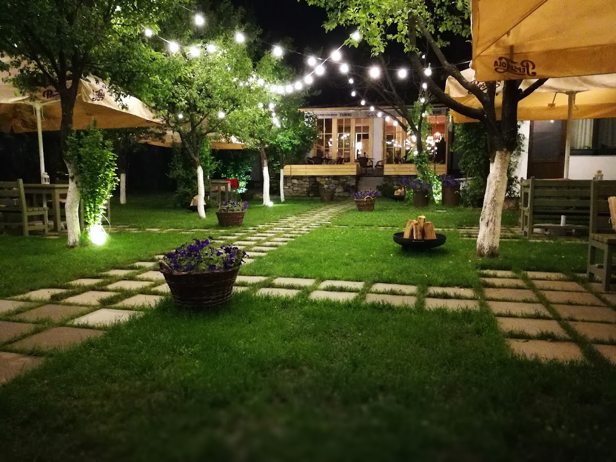 Pensiune Restaurant La Cassa - foto 1