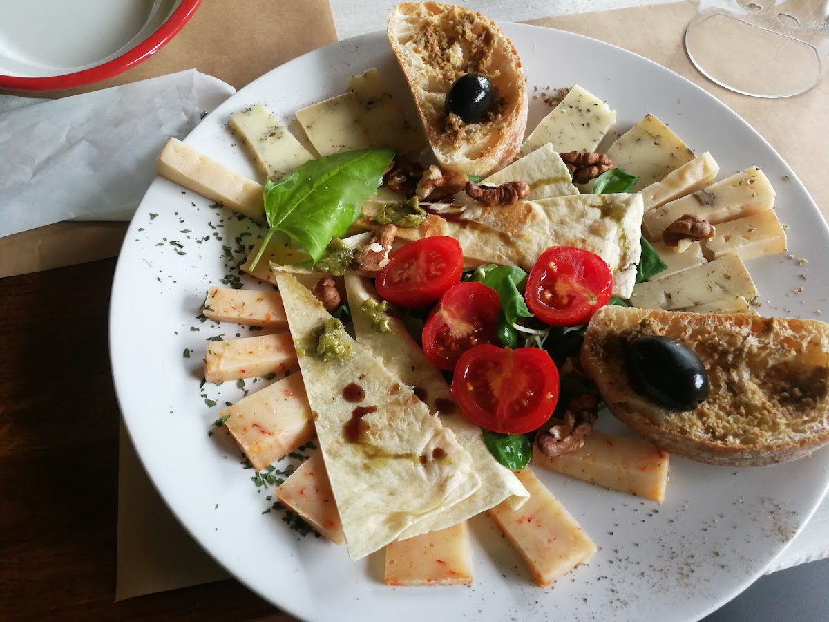 Pensiune Restaurant La Cassa - foto 4