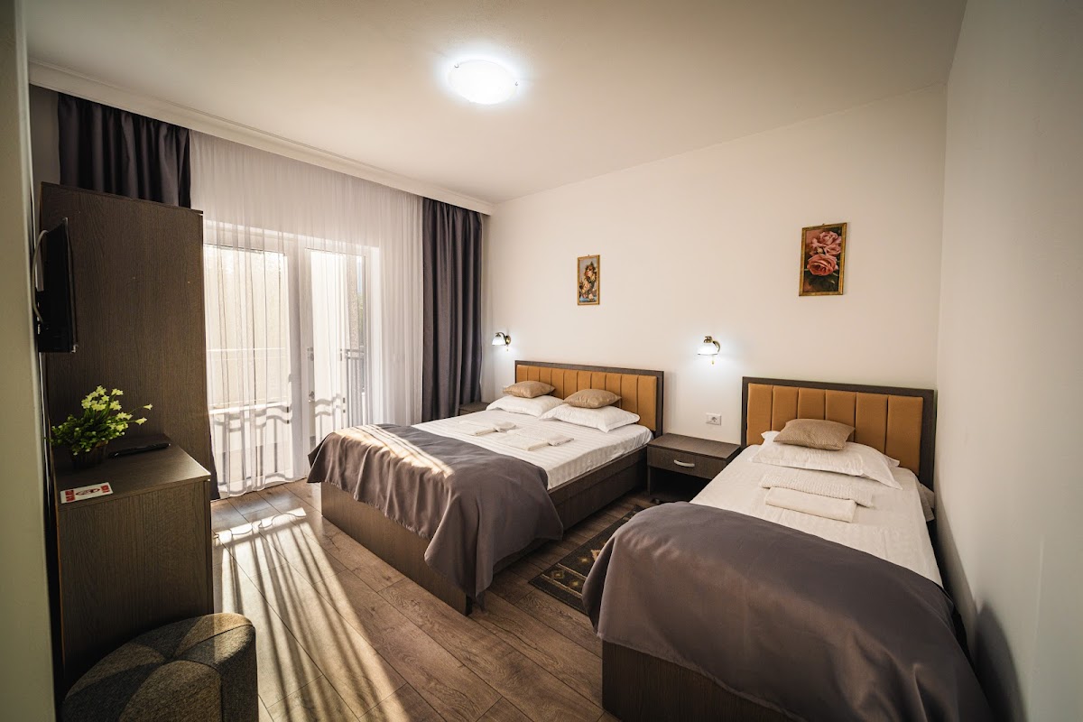 Pension & Restaurant PERLA Sângeorz-Băi