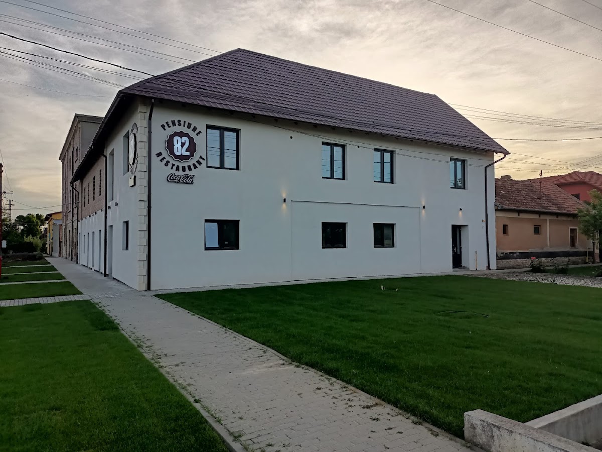 Pensiunea 82 - foto 1