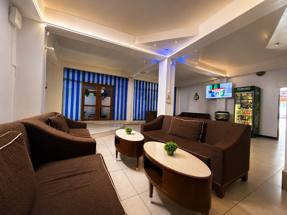 Pensiunea Adam House