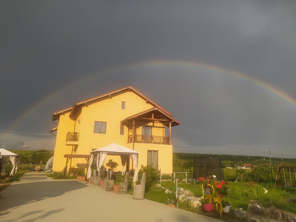 Leleşti