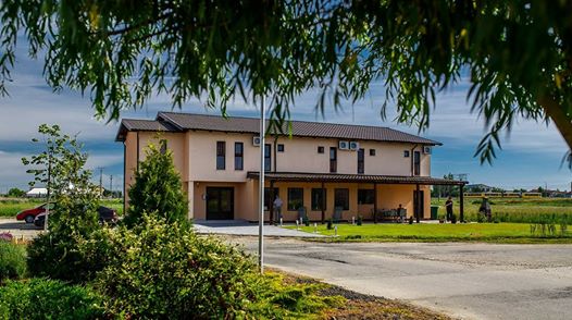 Pensiunea Almada - foto 1