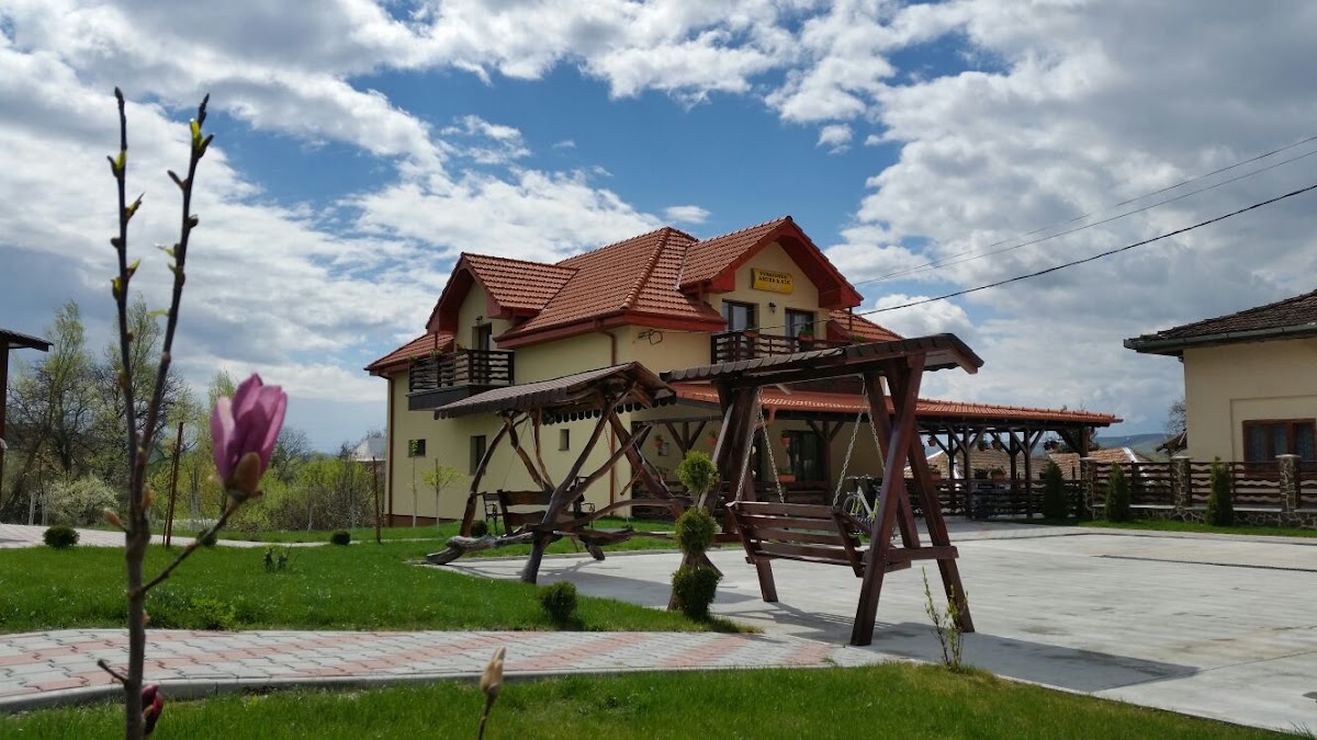 Pensiunea Andra & Ade, Inău