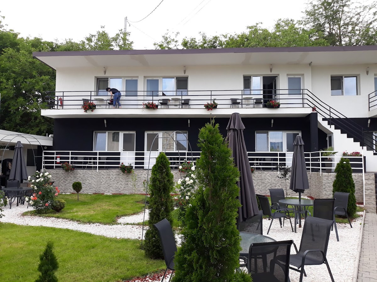 Pensiunea Avy - foto 4