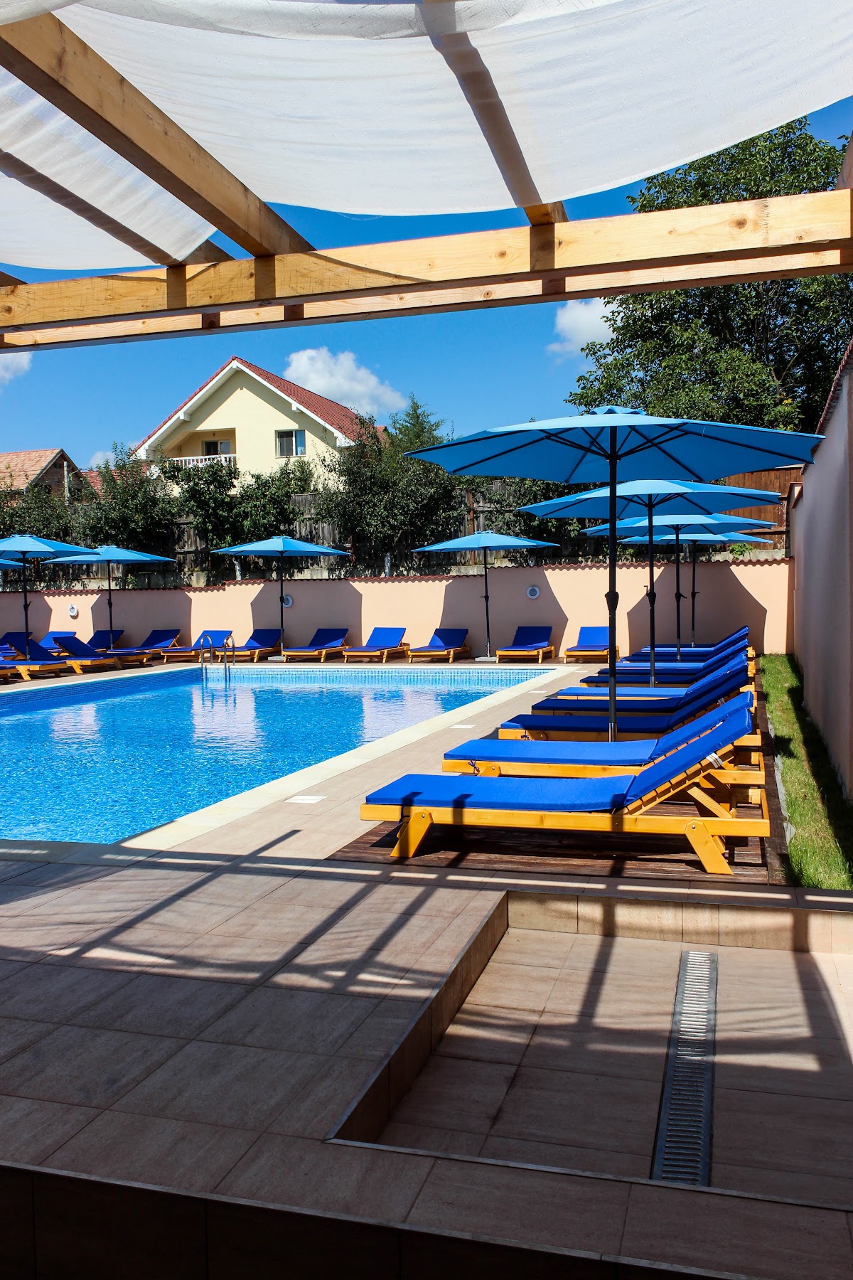 Pensiunea Carpatia - foto 5