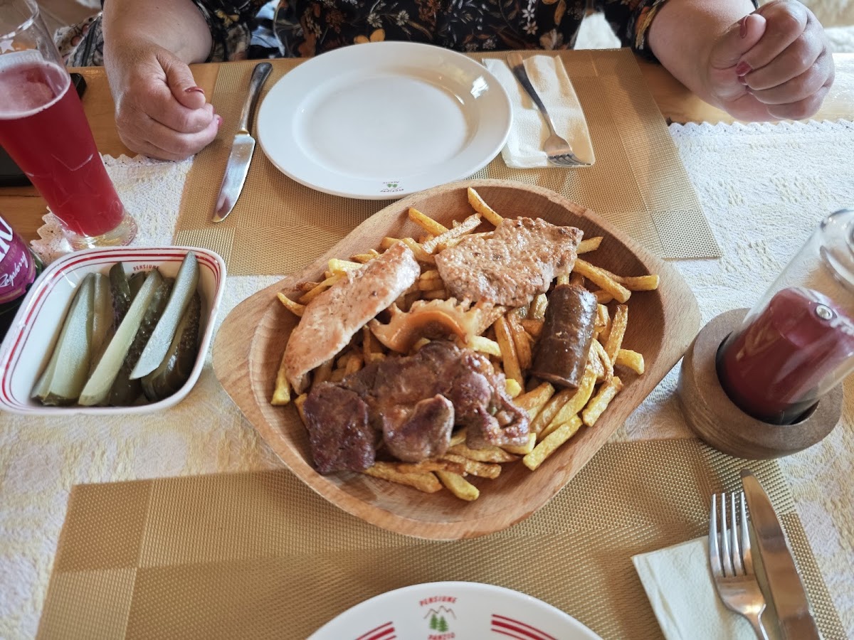 Pensiunea Csángó-Fatányéros - foto 2