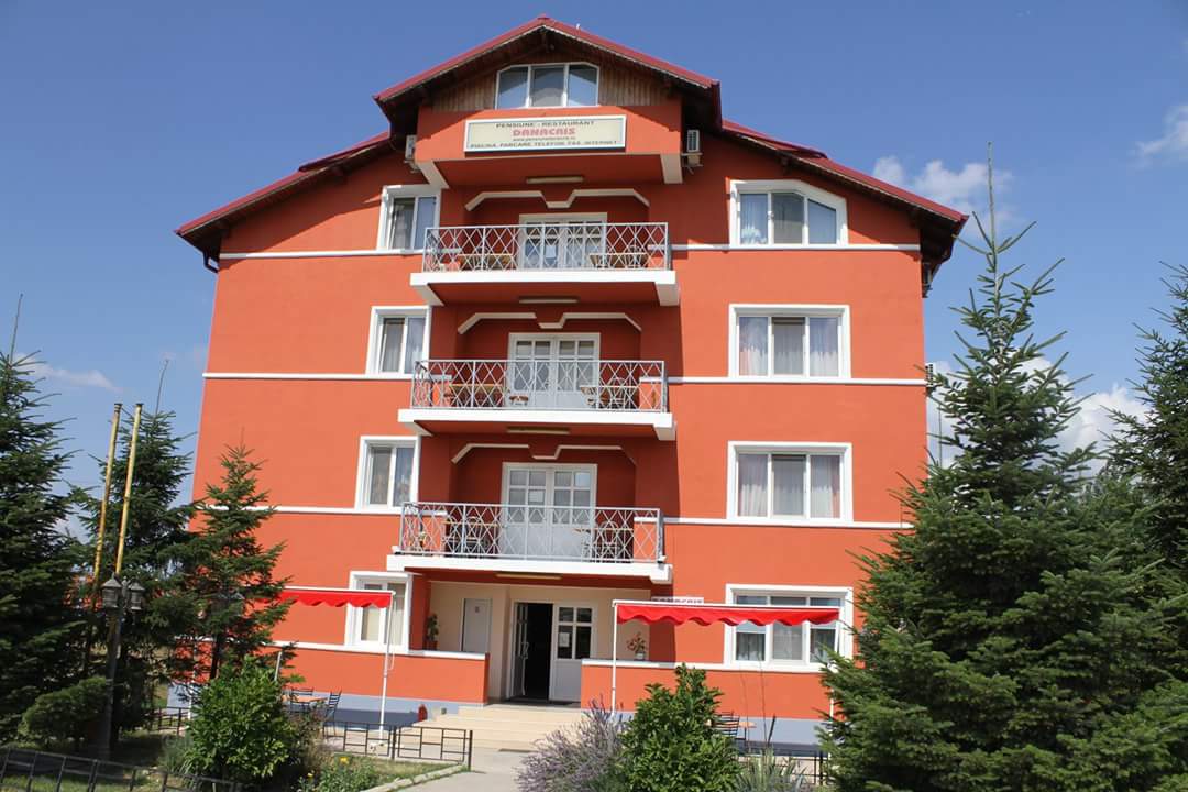 Pensiunea DanaCris - foto 1