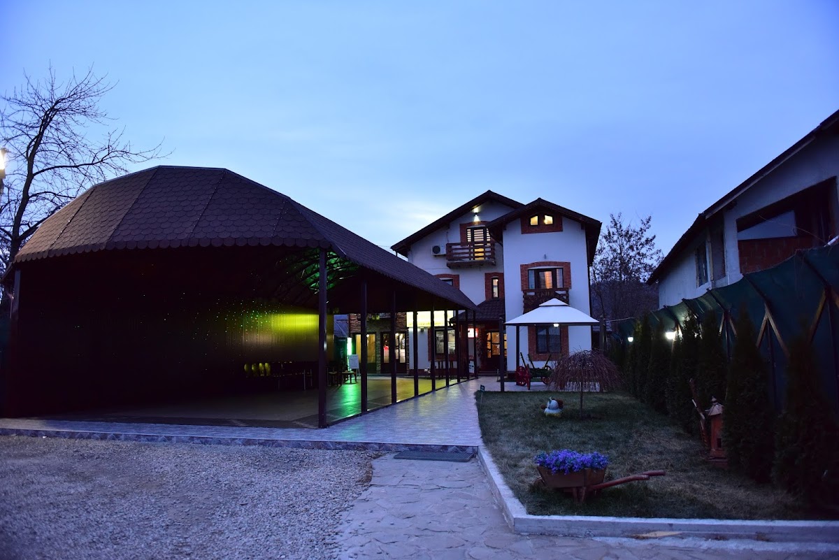 Pensiunea Dely Cios - foto 1