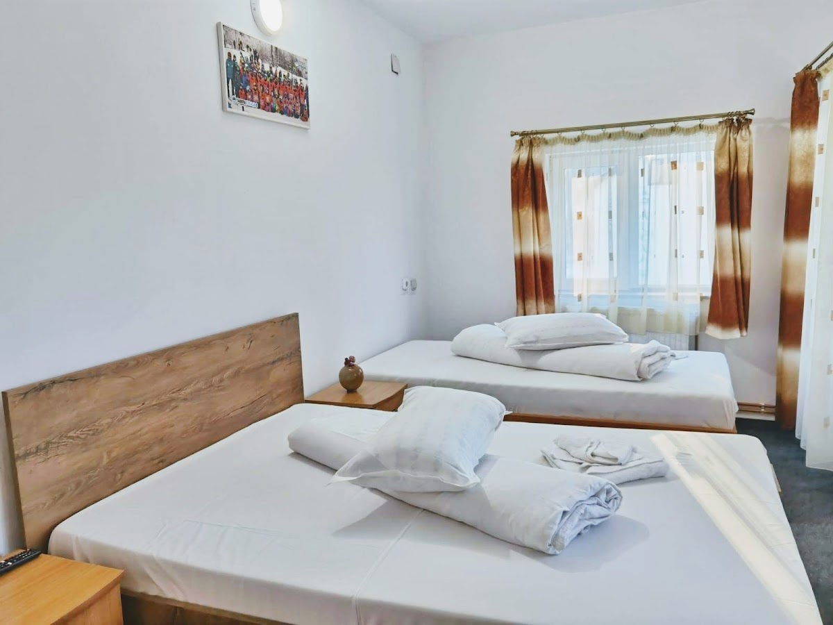 Pensiunea Dor de Munte - foto 2