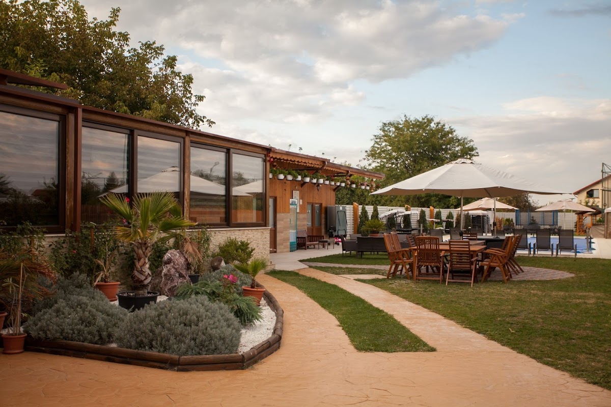 Pensiunea Dumitrana - foto 1