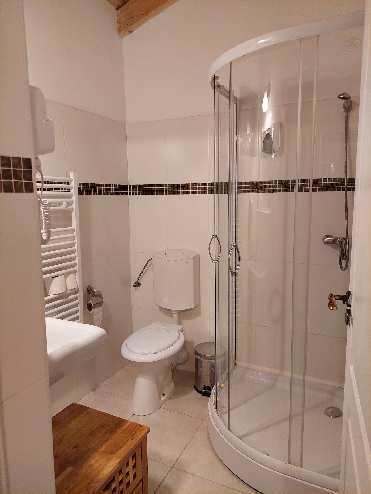 Pensiunea Edy - foto 4