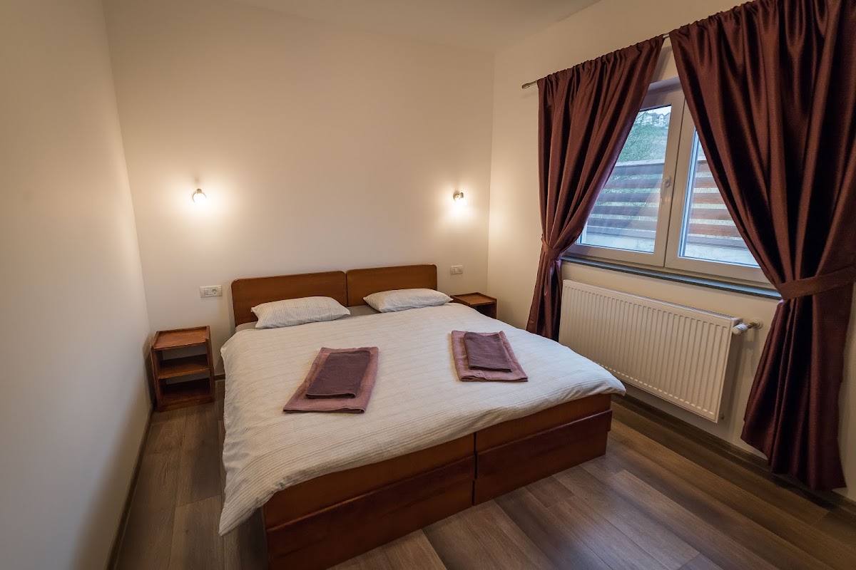 Pensiunea Giulia Home și Parcare Aeroport Cluj - foto 2