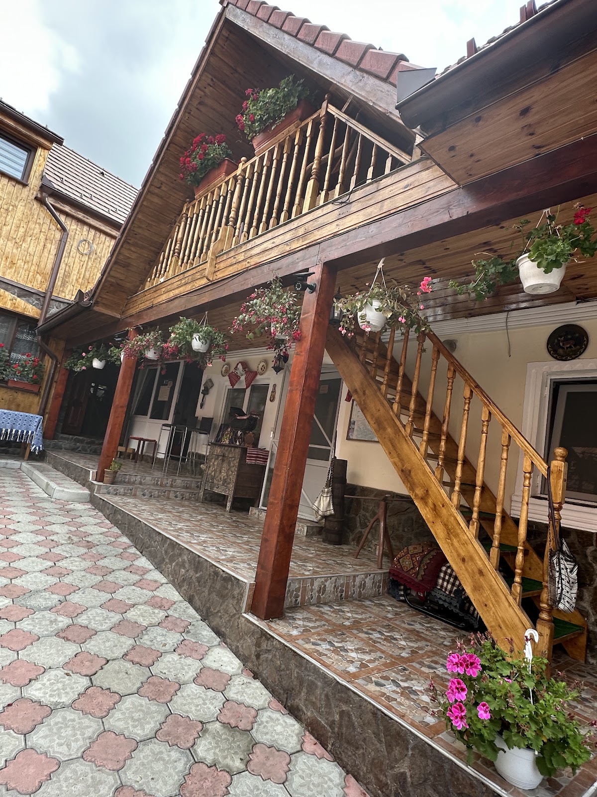 Pensiunea Iulia - foto 1