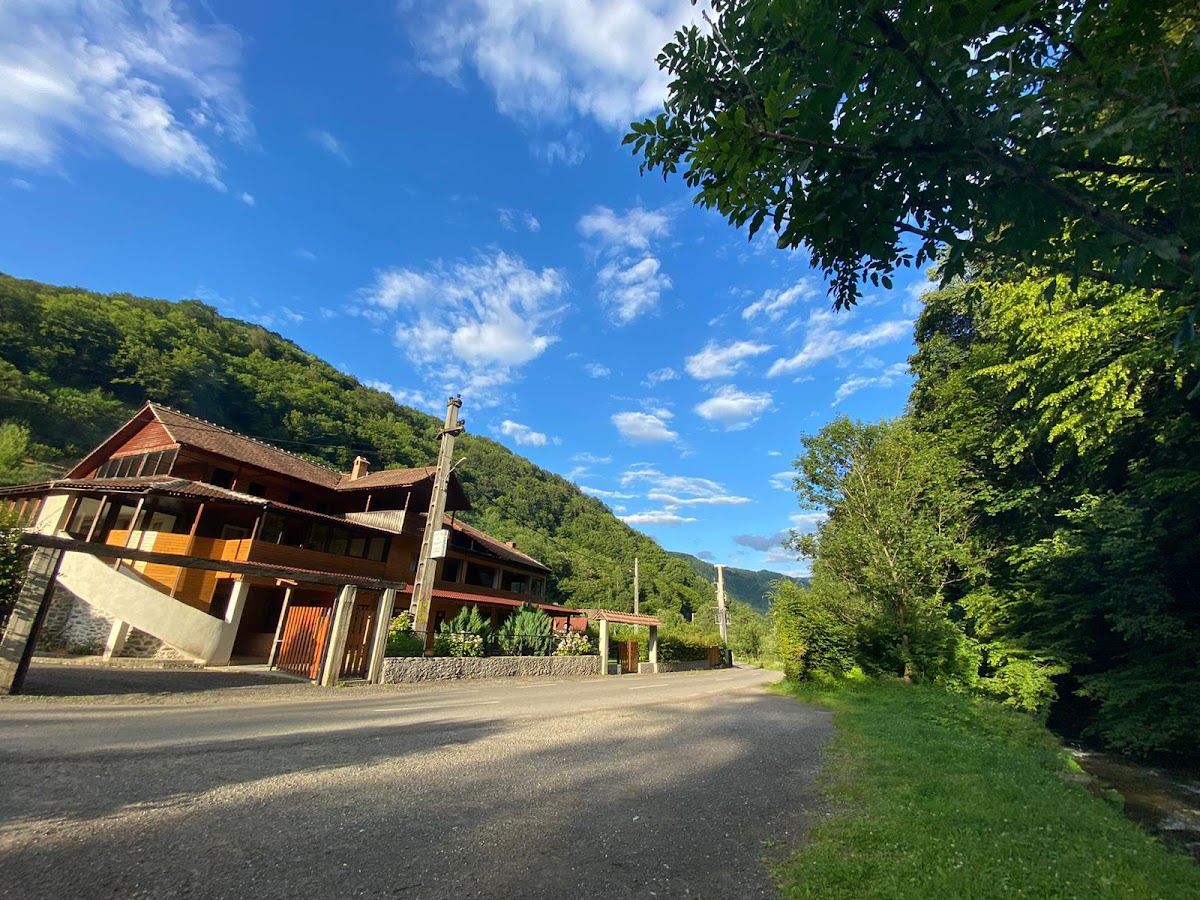 Pensiunea La Toderică - foto 1