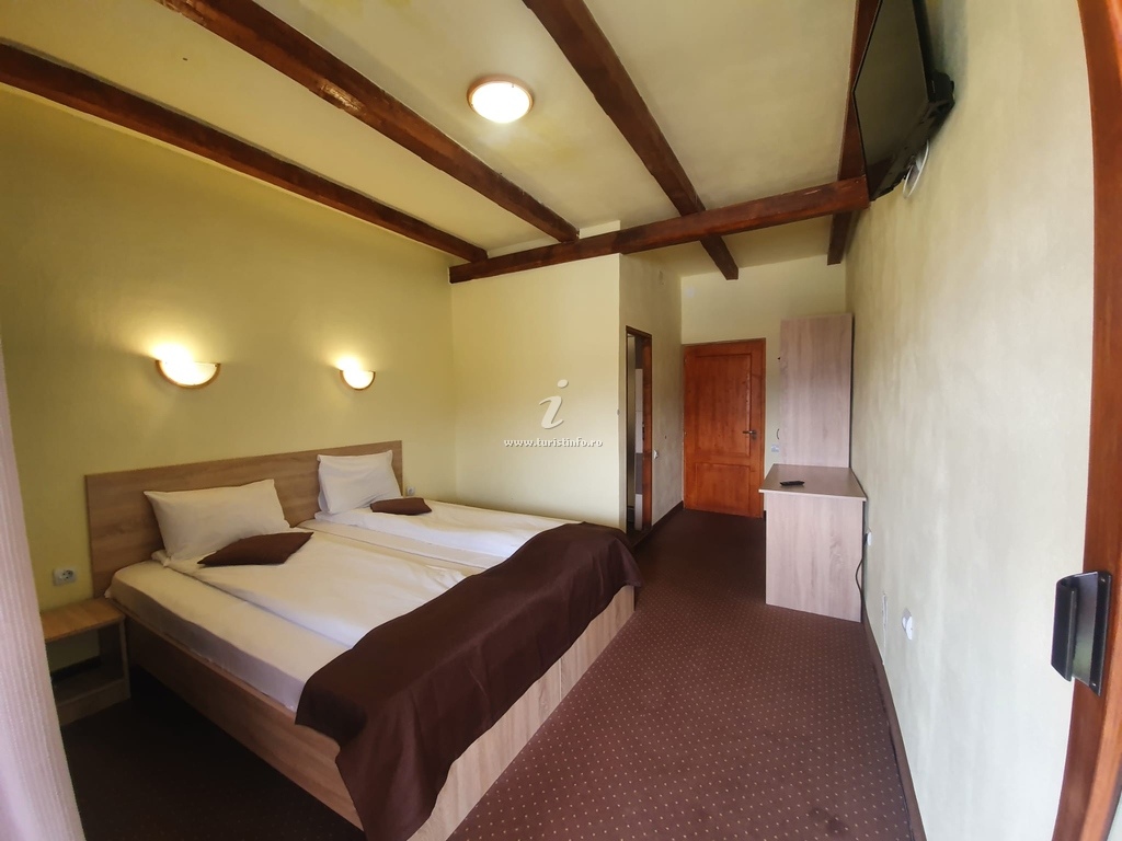 Pensiunea Leia Transfăgărășan - foto 2