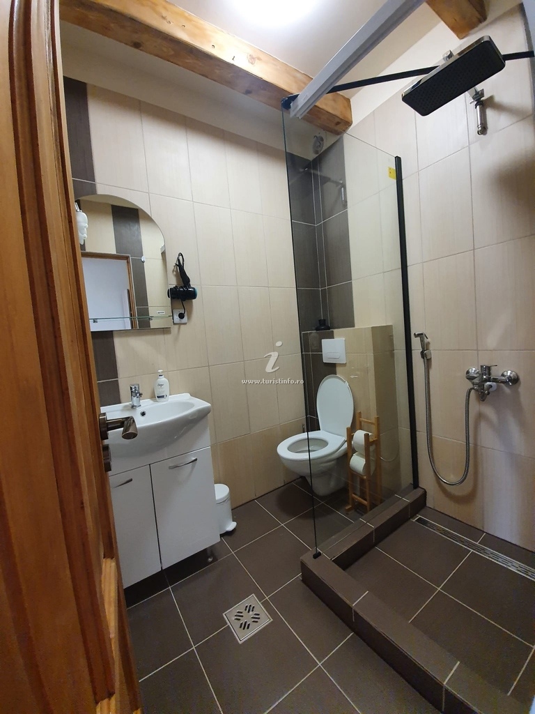 Pensiunea Leia Transfăgărășan - foto 3