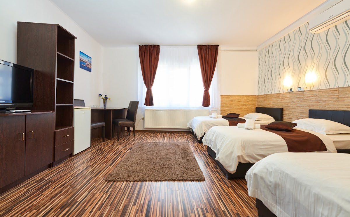 Pensiunea Mora - foto 1