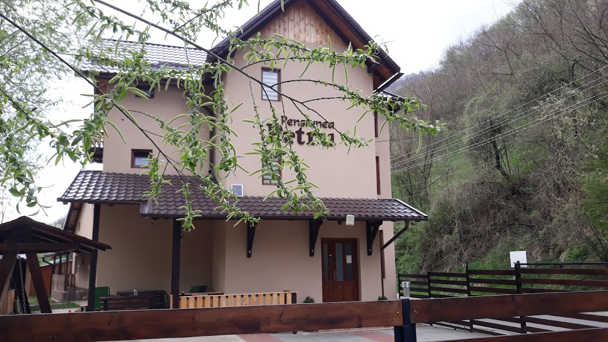 Pensiunea Petru, Dobra