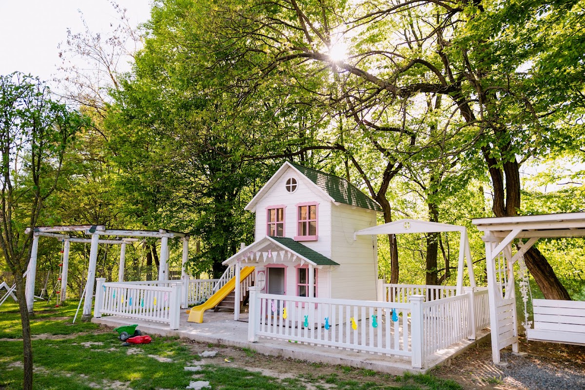 Pensiunea Poiana Avrigului - foto 1