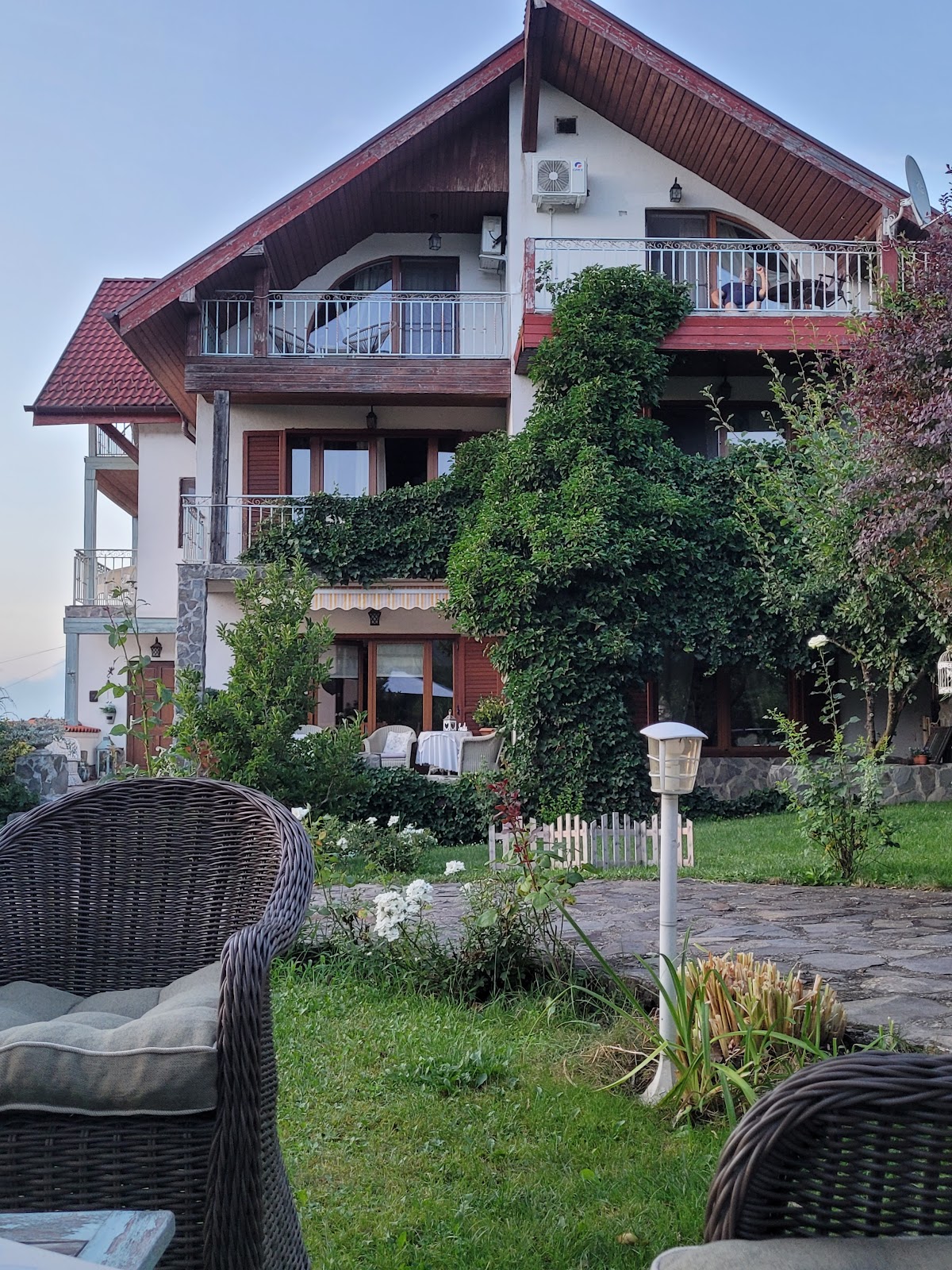 Pensiunea Romantic - foto 4