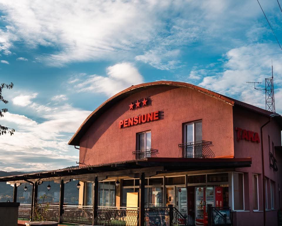 Pensiunea Țaka - foto 1