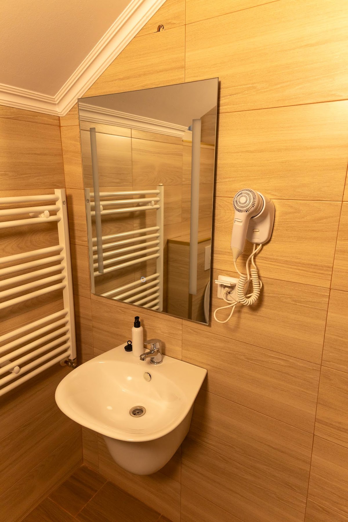 Pensiunea Vadu Izei - Alojamiento, Restaurante, Piscina, Sala de Eventos