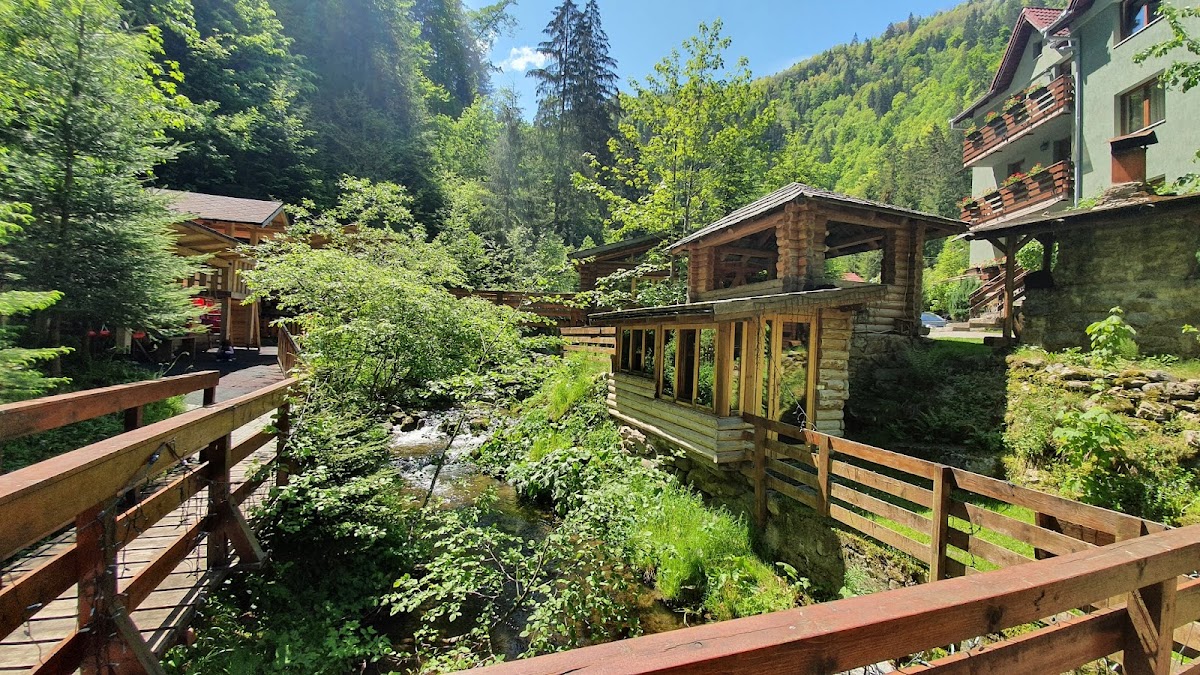 Pensiunea Valea Paradisului, Măguri