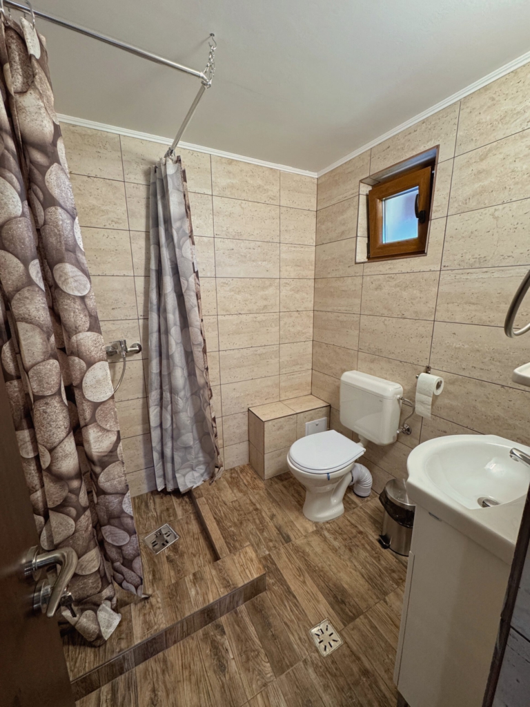 Perla Argesului romantisches elegantes Hotel mit Pool, Partys, Garten, Innenhof, Parkplatz, Unterkunft Transfagarasan Curtea de Arges