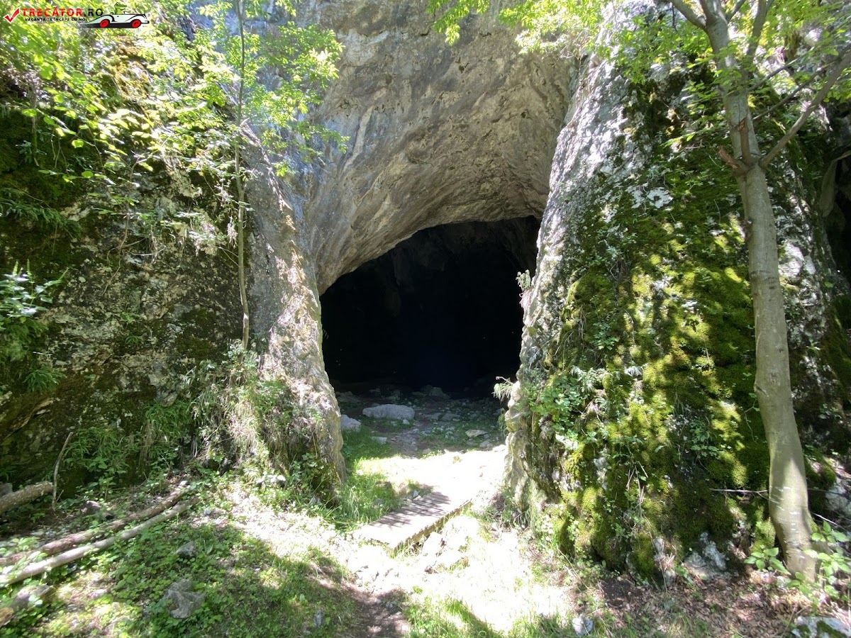 Pestera Balta - foto 2