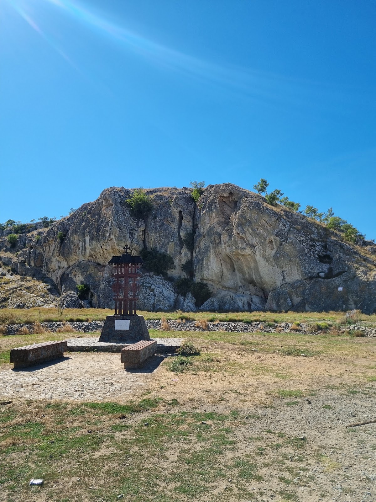 Peștera La Izvor - foto 4