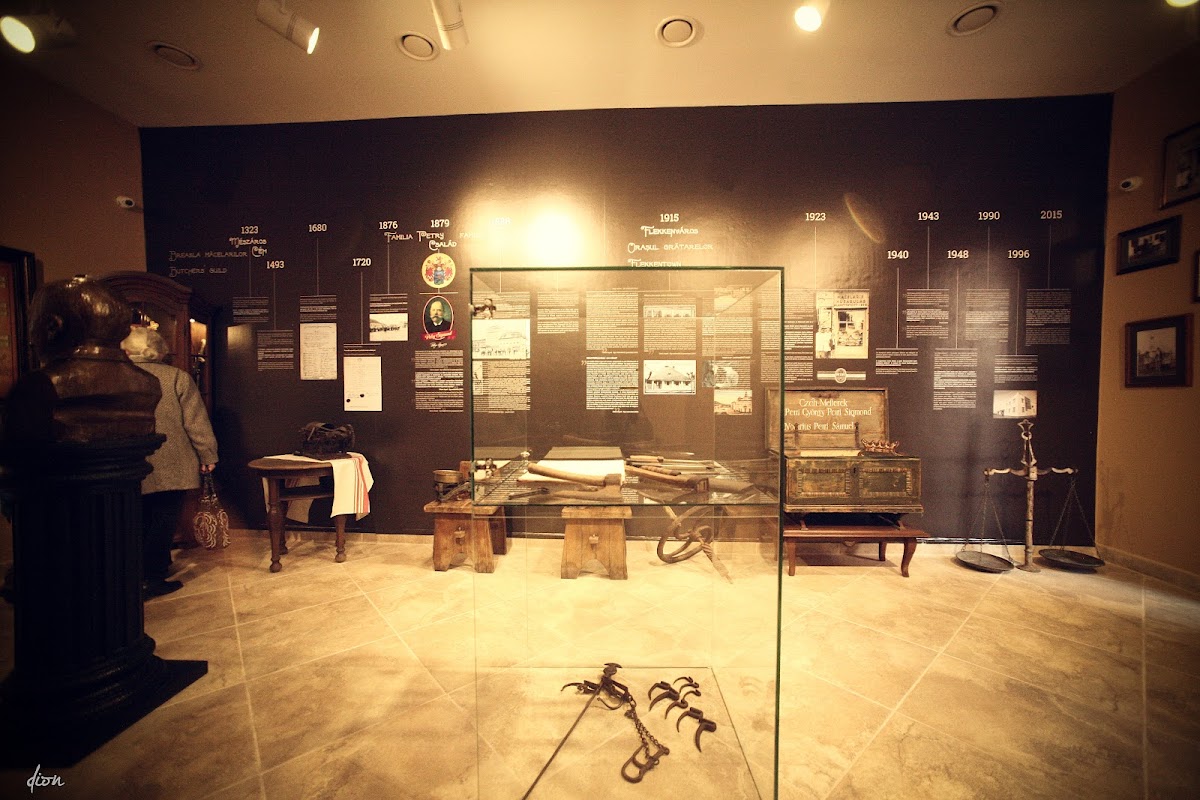 Petry Magazin si Atelier de prezentare & Muzeu, Târgu Mureş