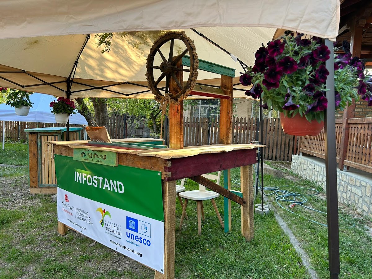 Piața Artizanilor - Slow Food & Gourmet Hub Buzău - foto 2