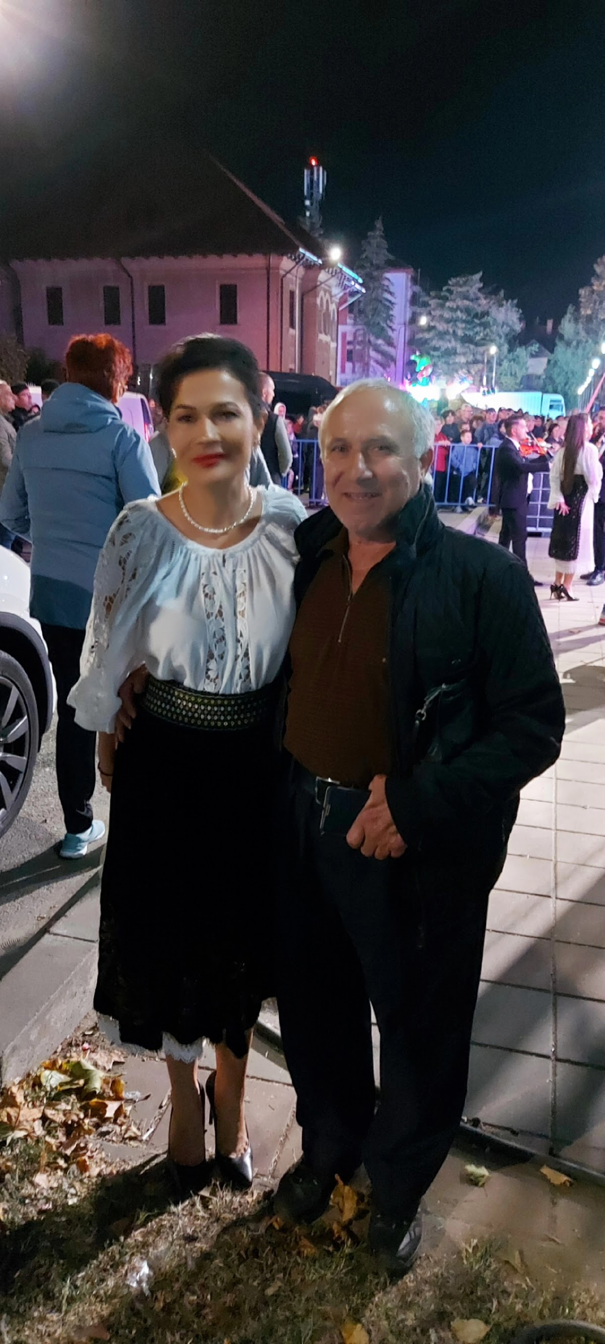 Piata Civica Bailesti - foto 4