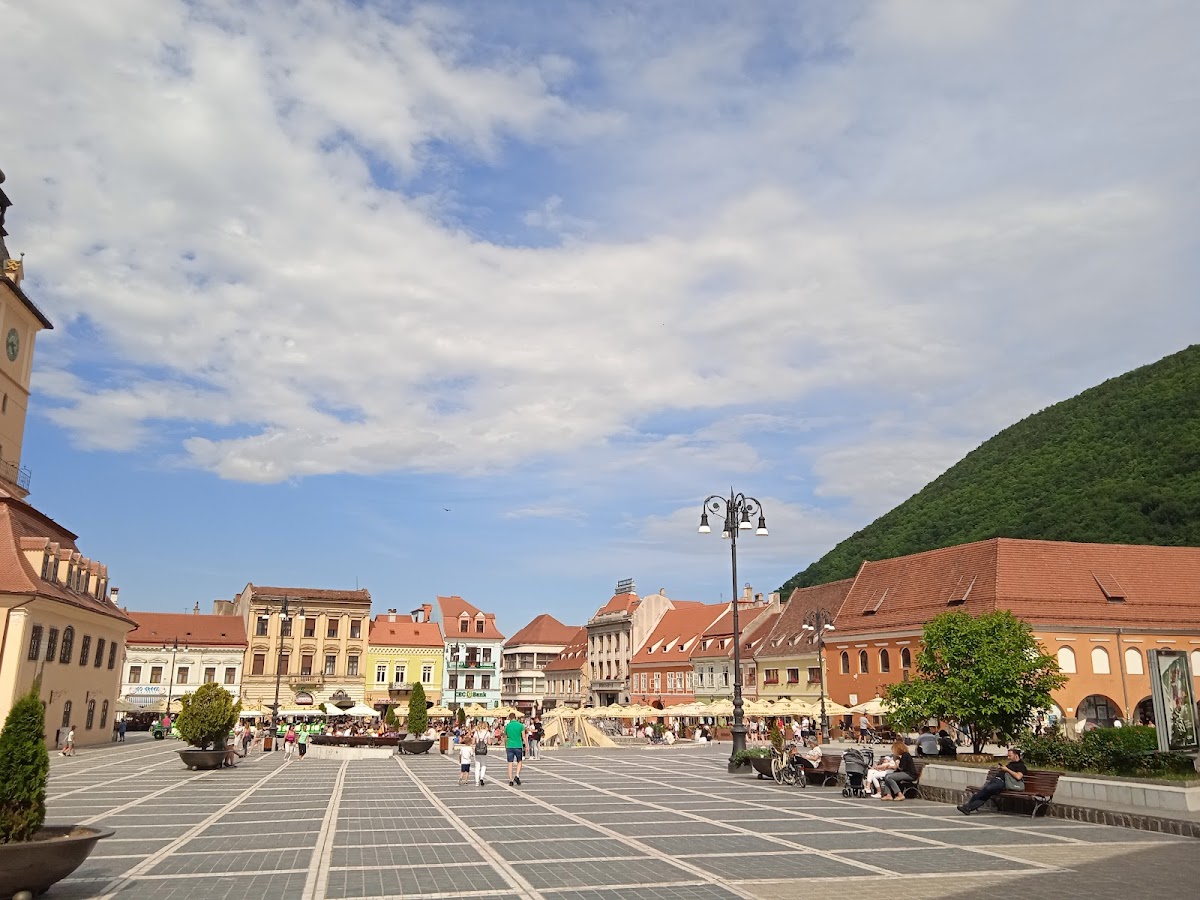 Piața Sfatului - foto 1