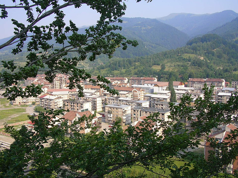 Piata Uricani, Uricani