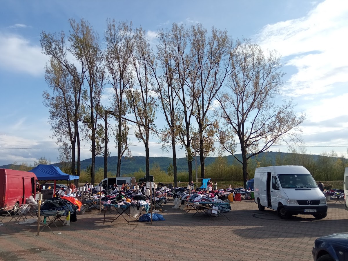 Piața Vicovu de Sus - foto 2